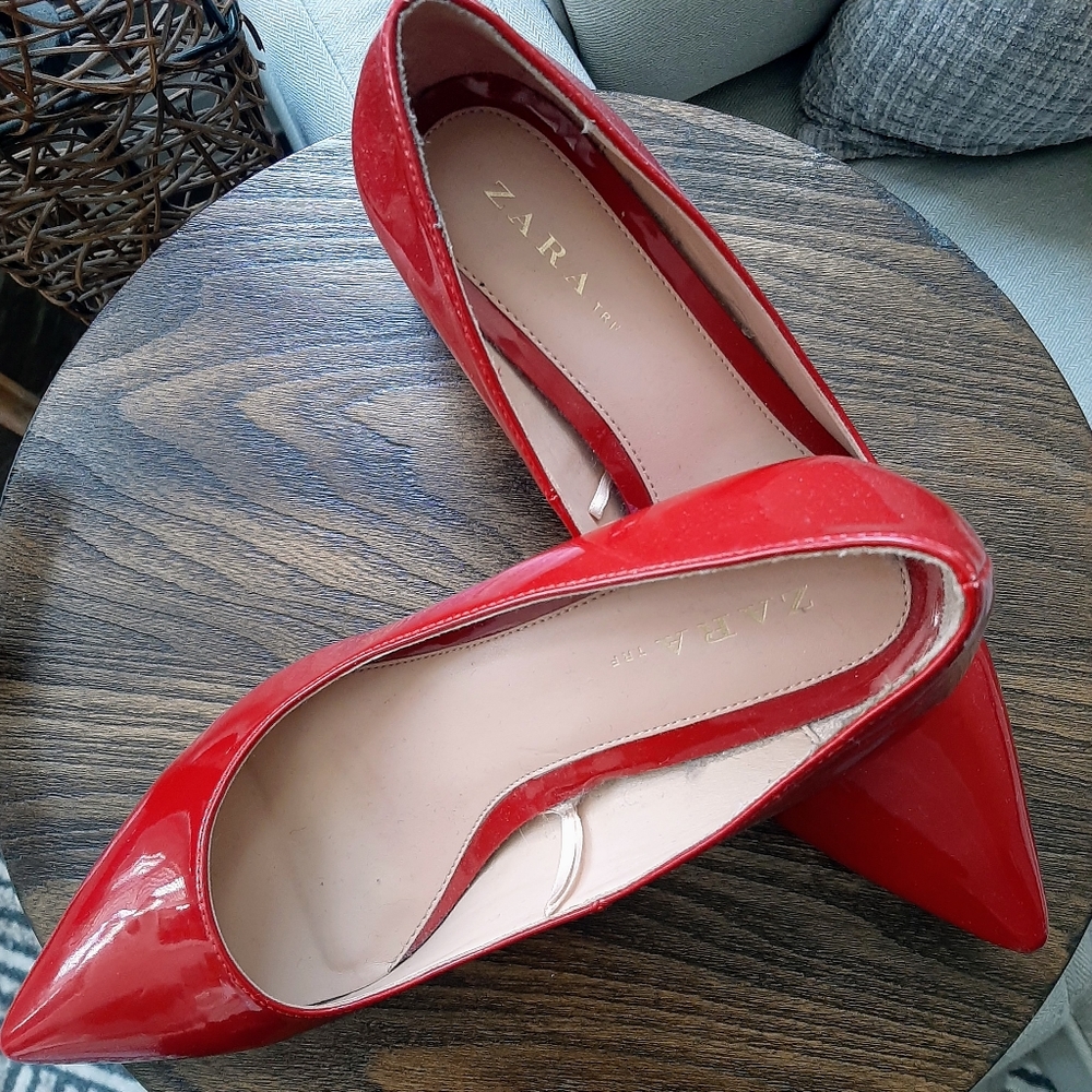 Zara Basic Red Patent Pointed Toe Pump Heel Women’s Size US 9/EU 40
